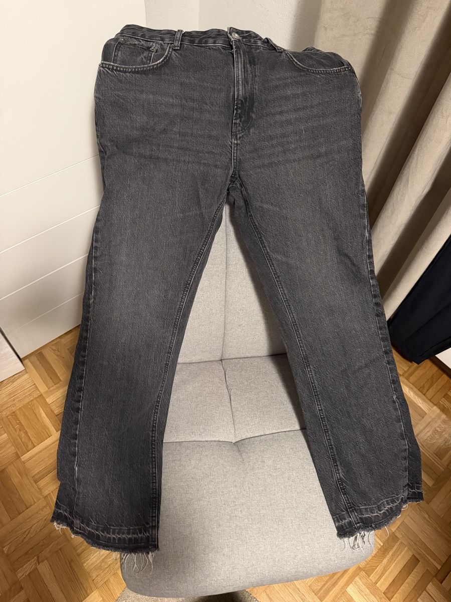 Zara Jeans: Jeans Zara – Neu und originalverpackt aus Basel von kko_8vql