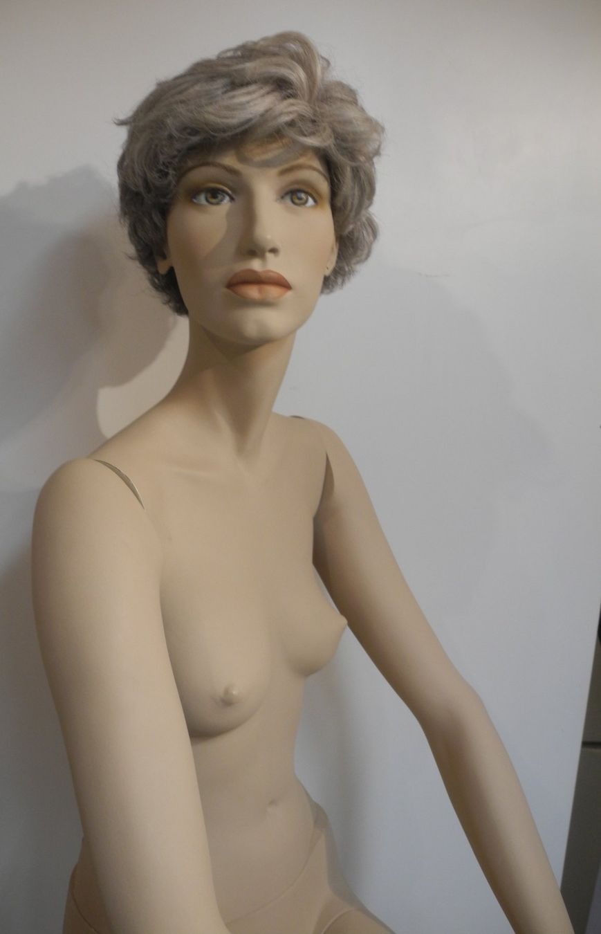 Sonstige Dekorationen & Accessoires: Schaufensterpuppe / Mannequin antik "Casandra" – Gebraucht aus Kottwil von Crazyrolf 3