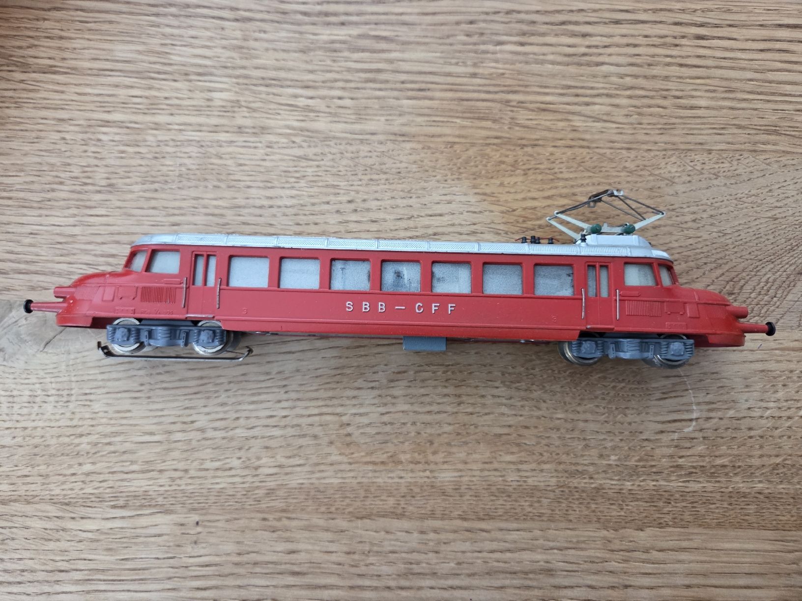 Hag Modelleisenbahnen: HAG roter Pfeil SBB  – Gebraucht aus Berikon von TopLok1