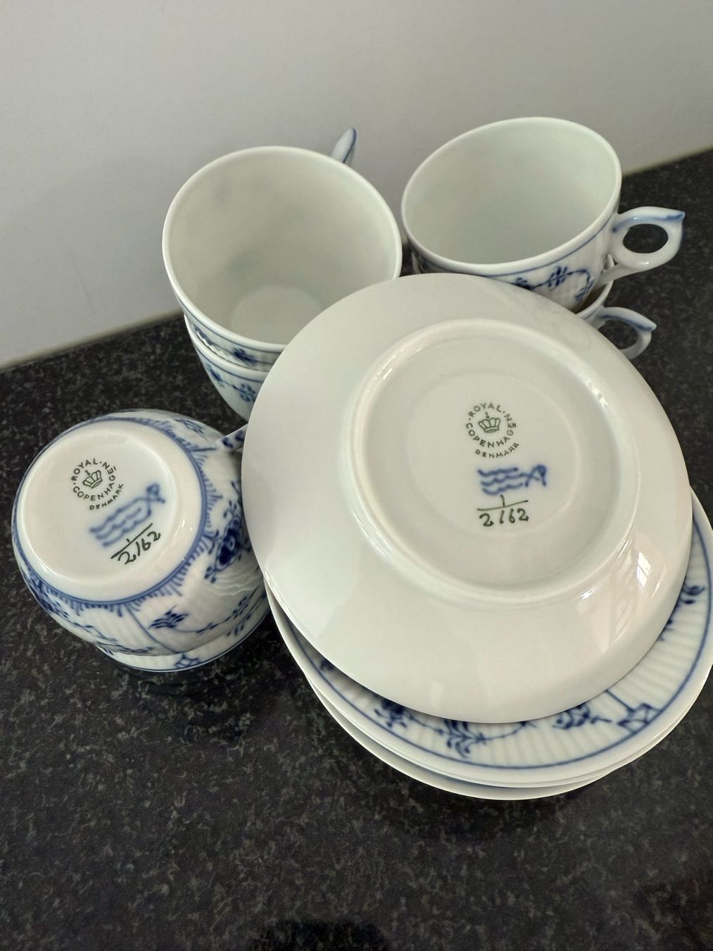 Royal Copenhagen Set di piatti: Royal Coppenhagen Mokkatassen mit Unterteller – Usato da Schaan venduto da ali_km9b 2