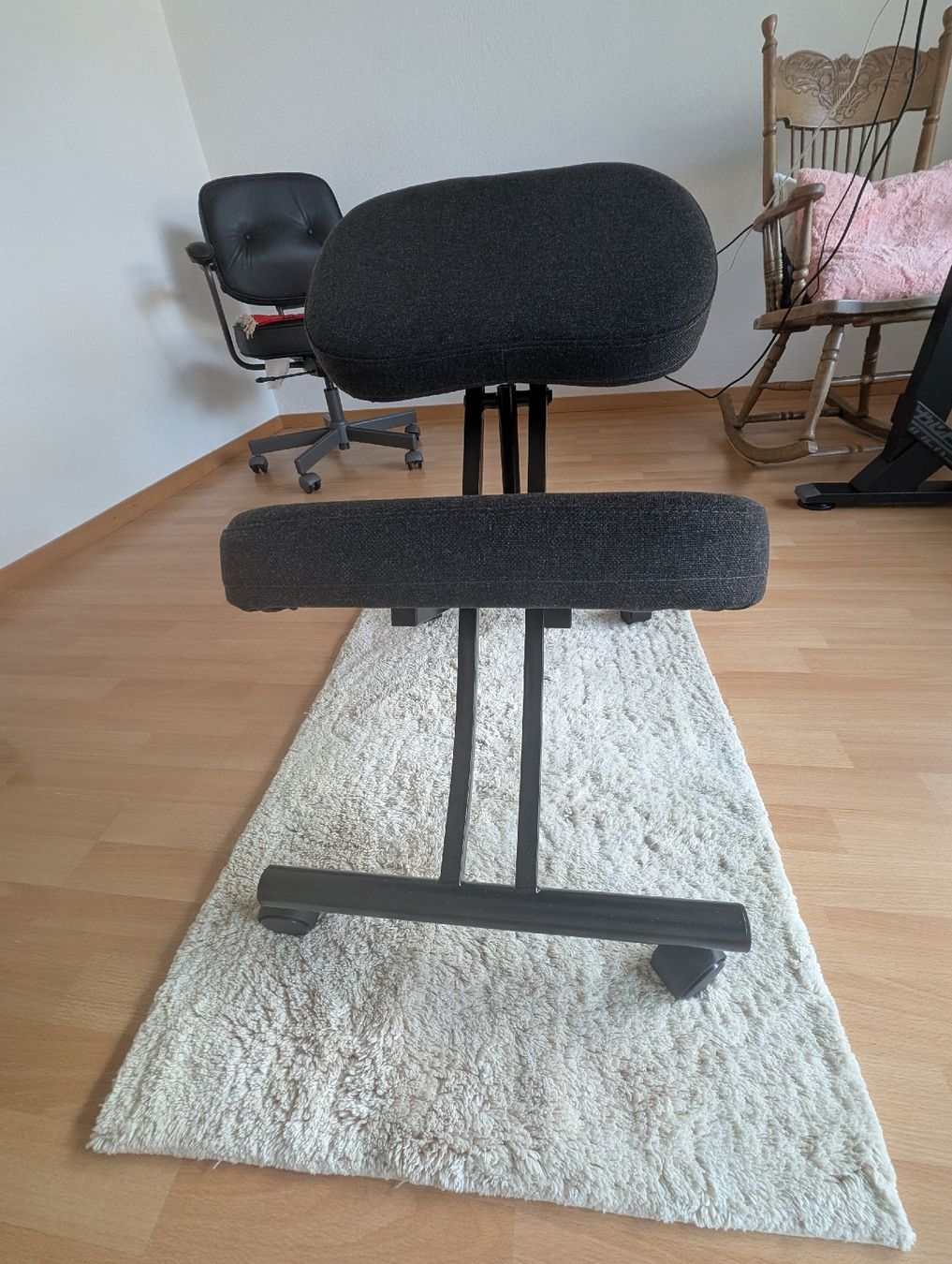 Ikea Sedie: Ikea Ergonomic Kneeling Chair - Improve Your Posture Now! – Usato da Glis venduto da livespringly