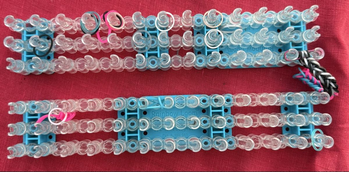 Kit bricolage: Riesiger Loom Rainbow Gummy Kasten  – Usato da Erlenbach ZH venduto da scf_72nn 1