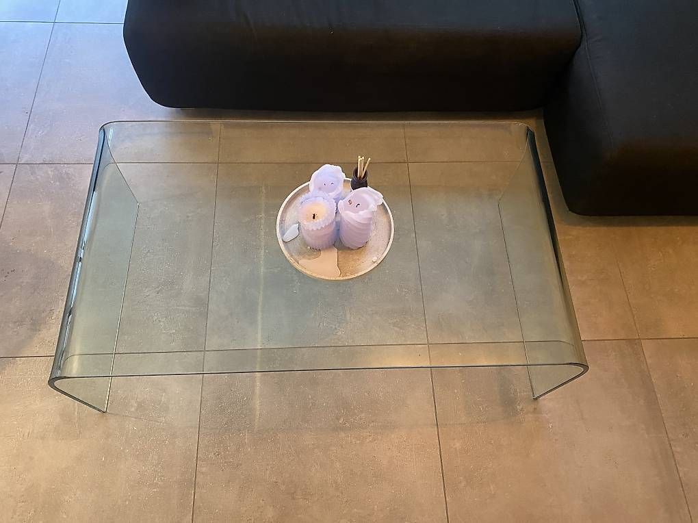 Tische: Glastisch Salontisch gratis – Gebraucht aus Hergiswil NW von Marcell