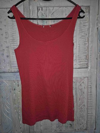 Rotes Tanktop mit Spitze Gr. S guter Zustand