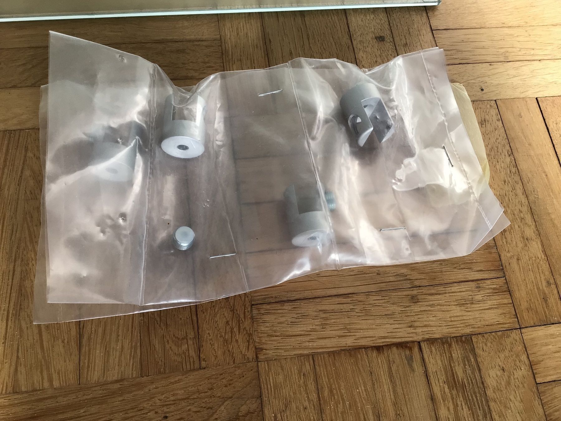 Regale: 2 Glasregale 67 x 30 cm und 1 cm dick – Neu (gemäss Beschreibung) aus Seuzach von Saletti6 4