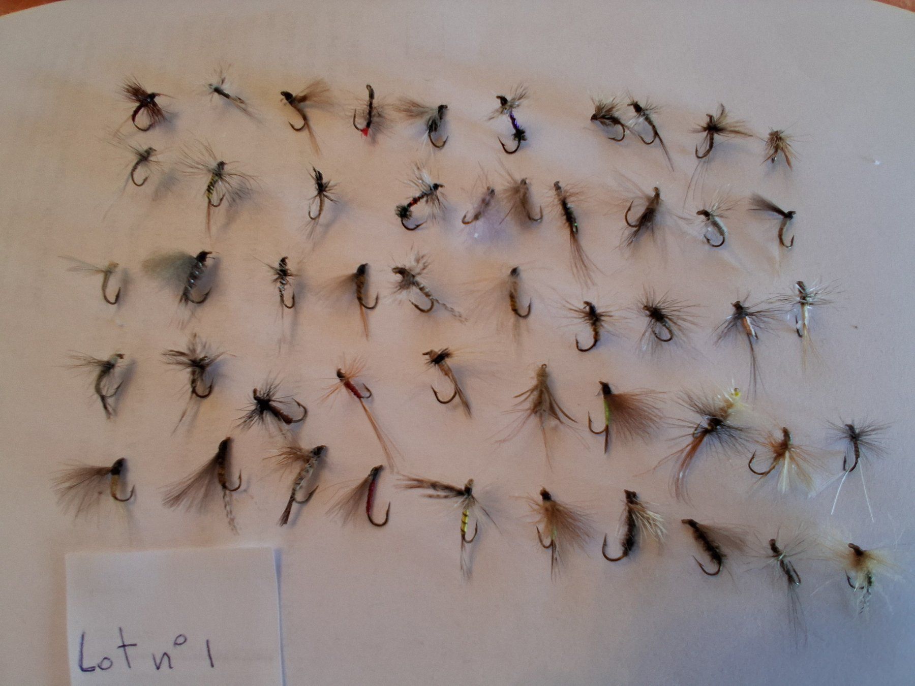 Esche: 50 Stk. Trockenfliegen, GRATIS VERSAND!!!! – Nuovo (secondo la descrizione) da Krauchthal venduto da Tokaji67