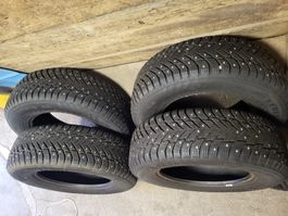 Nokian Tyres Spikes / Winterpneu / 215 70 16
