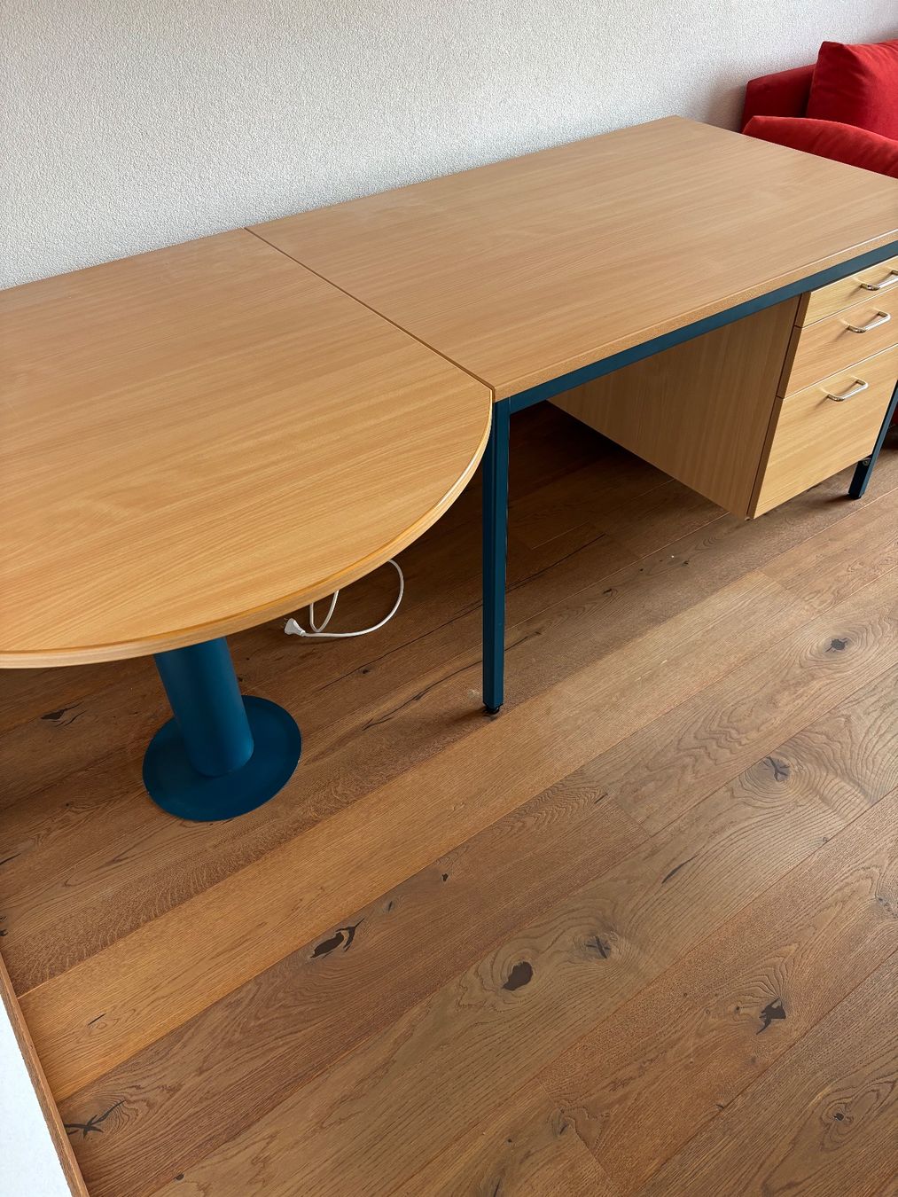 Scrivanie: Bürotisch mit Schubladen und Anbauelement, helles Holz – Usato da Ueberstorf venduto da ori_98gq 1