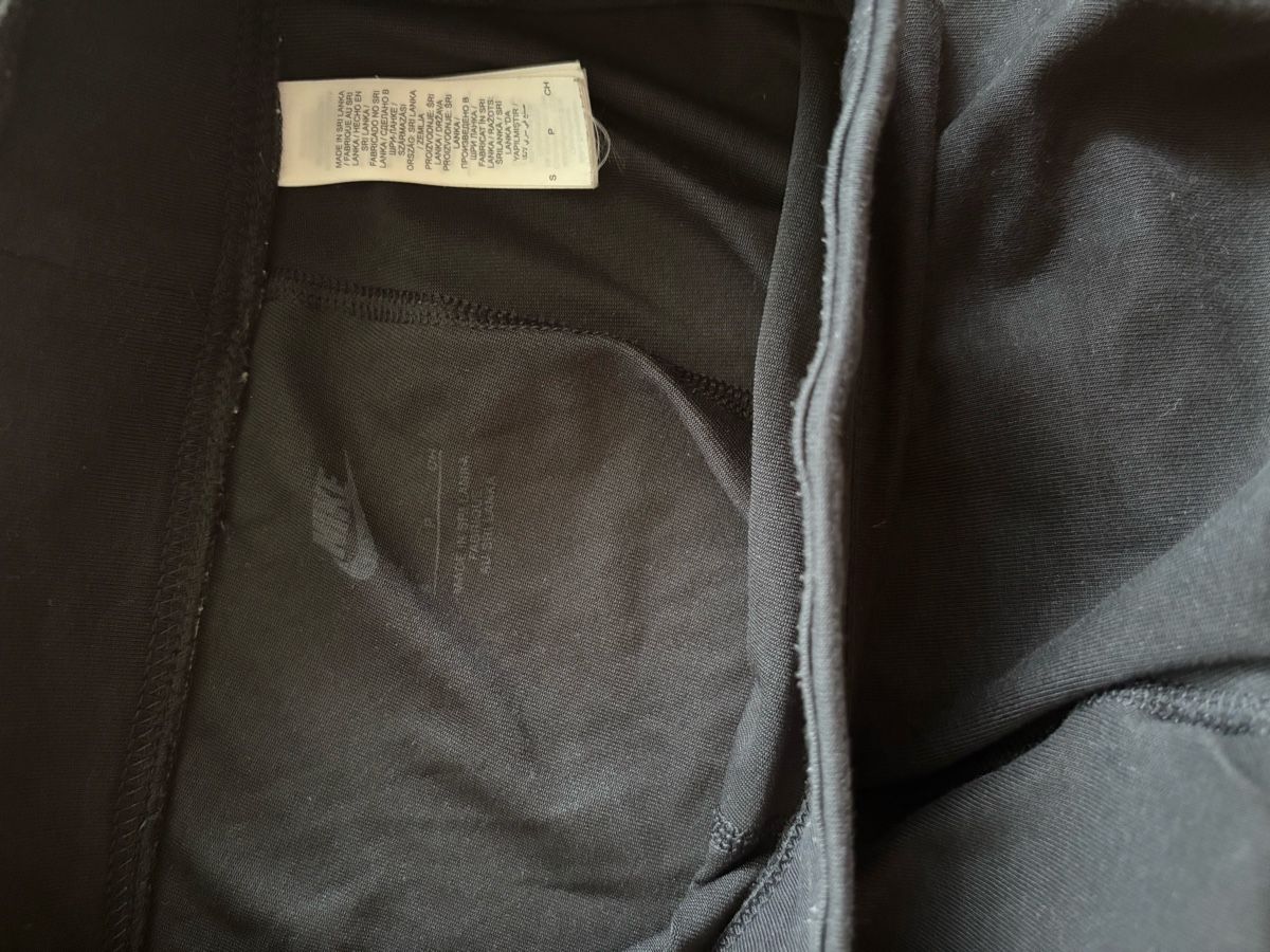 Nike Leggings: Nike Leggings Schwarz mit Logo – Usato da Flums Hochwiese venduto da sluechi 2