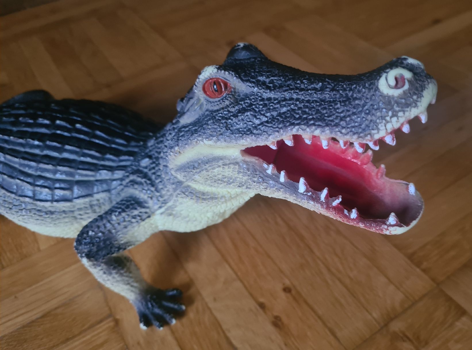 Giocattoli: Alligator en plastique dur 60 cm – Usato da Tramelan venduto da Belleza82 1