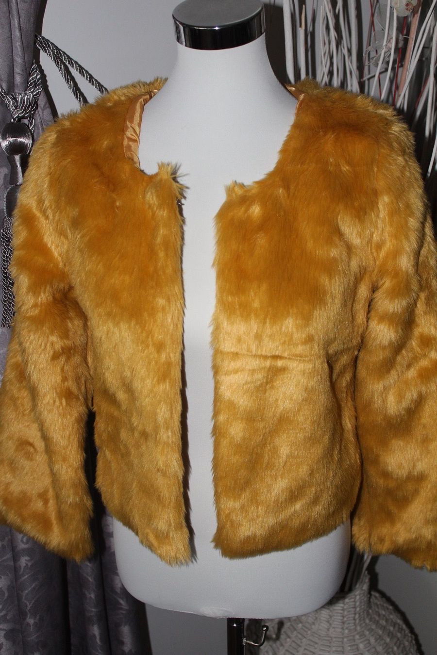 Giacche: Kunstfell Jacke Gr.36 – Usato da Zürich venduto da JOD213