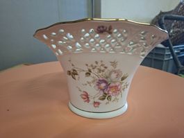 Rosendekor-Schale, Porzellan, Weiss-Rosa mit Goldrand