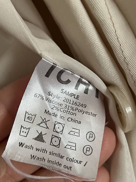 Jacken: Jacke – Gebraucht aus Bretzwil von .Schoggi. 2