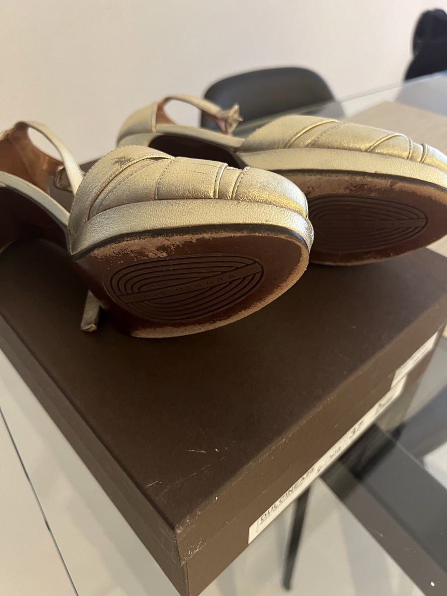 Chie Mihara Damenschuhe: Chie Mihara sandals size 37, gold leather – Gebraucht aus Oberägeri von anv_6z5c 3