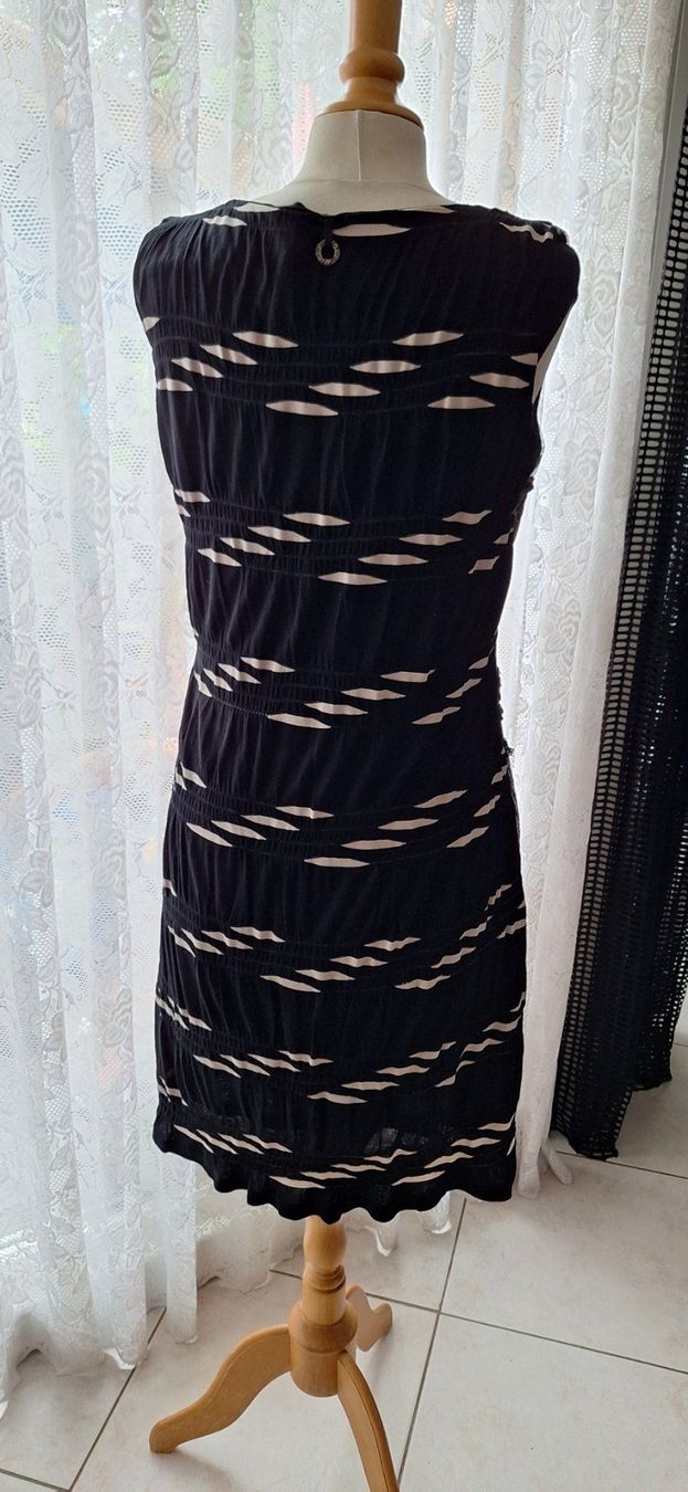 Kleider: Robe Save The Queen XXL – Gebraucht aus St-Triphon von Jldr0 2