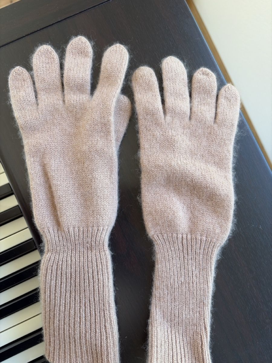 Guanti & manicotti: Strickhandschuhe beige weich mit langem Bündchen neu – Usato da Vorderthal venduto da Diethelm8853