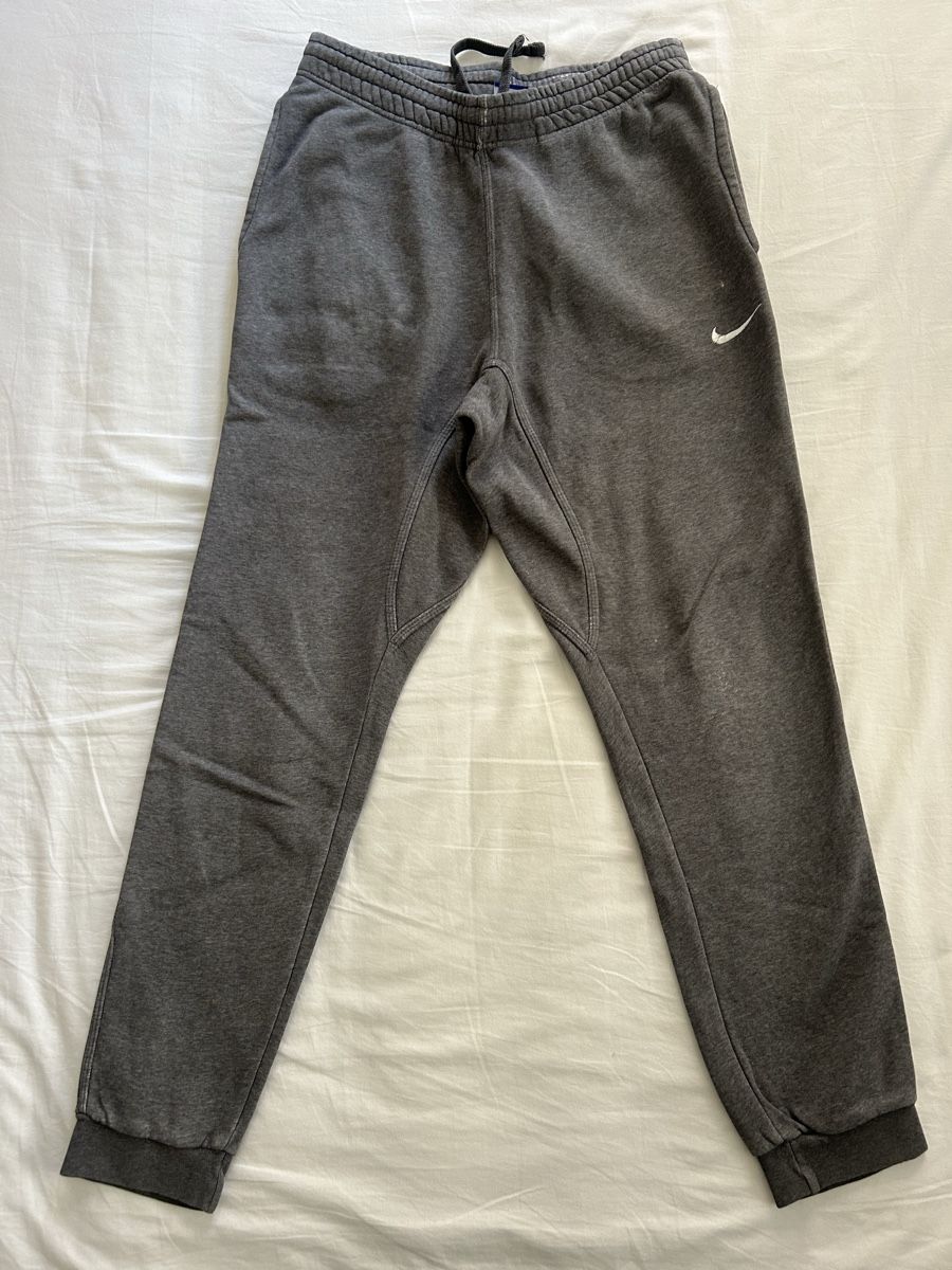 Nike Hosen: Nike Jogginghose/Trainerhose Grau, Gr. M – Gebraucht aus Zürich von hatykb