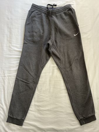 Nike Jogginghose/Trainerhose Grau, Gr. M