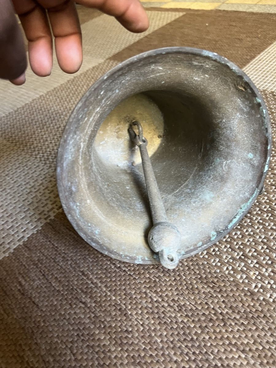 Tutte le decorazioni: Vintage 19cm diameter wall mounted brass bell – Usato da Genève venduto da Kkk137 2