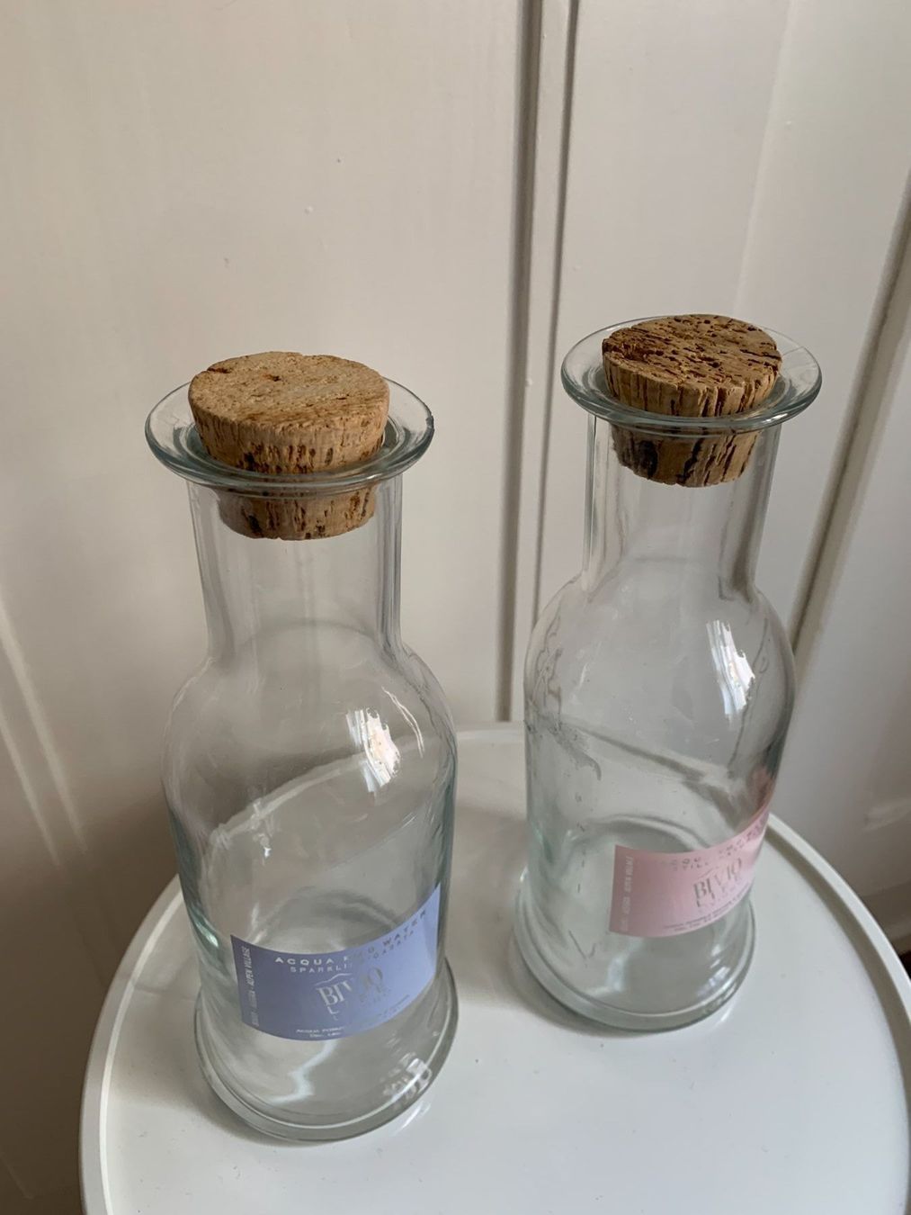 Karaffen: 2 Glas Karaffen mit Korken – Gebraucht aus Zürich von Diazaio 1