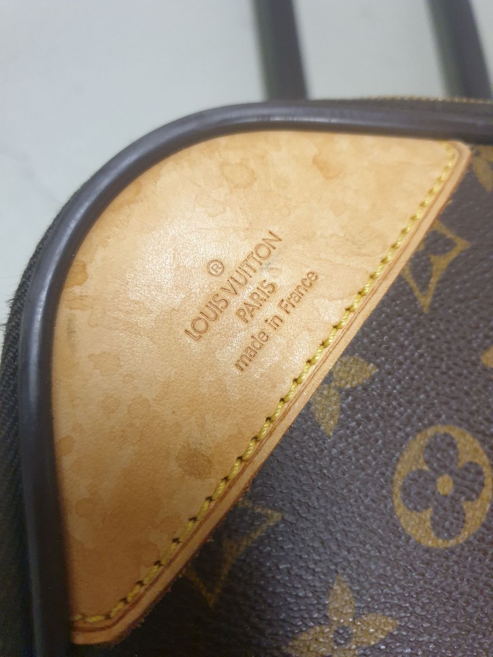 Louis Vuitton Sacs femmes: Louis Vuitton Koffer – D'occasion à Zürich par age5. 1