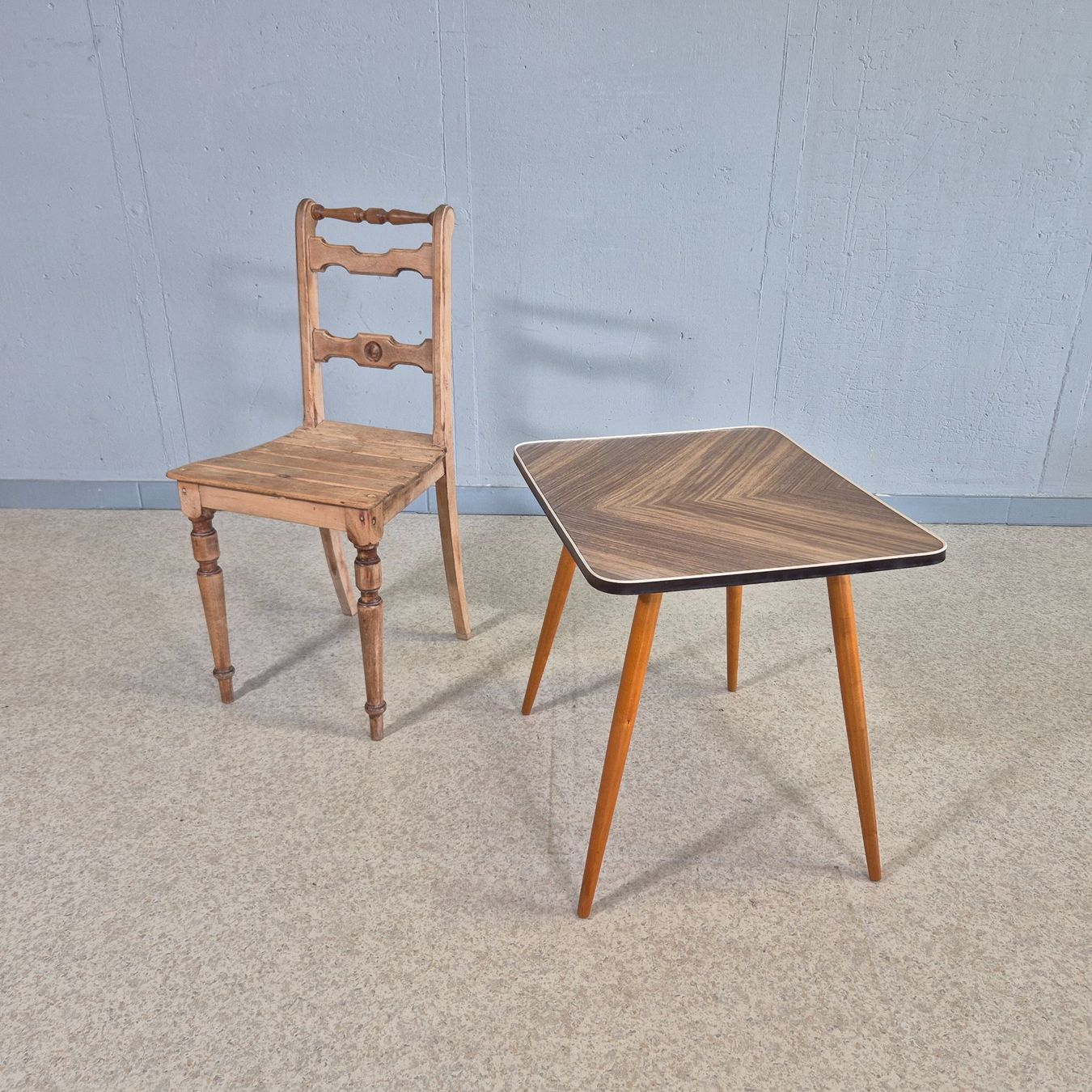 Tische: MCM Coffee-Table Beistelltisch Holzoptik Tisch – Gebraucht aus Nottwil von Wondewa-Shop 1