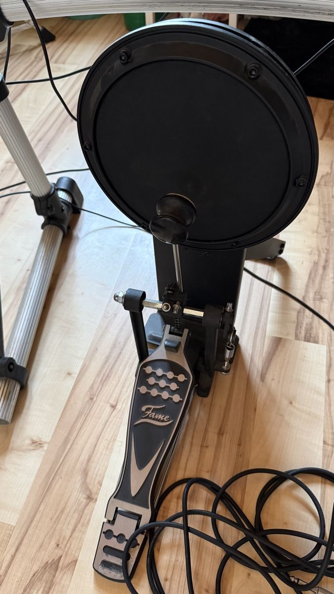 Strumenti musicali: Fame DD506 Schlagzeug – Usato da Däniken SO venduto da sunnyresales 4