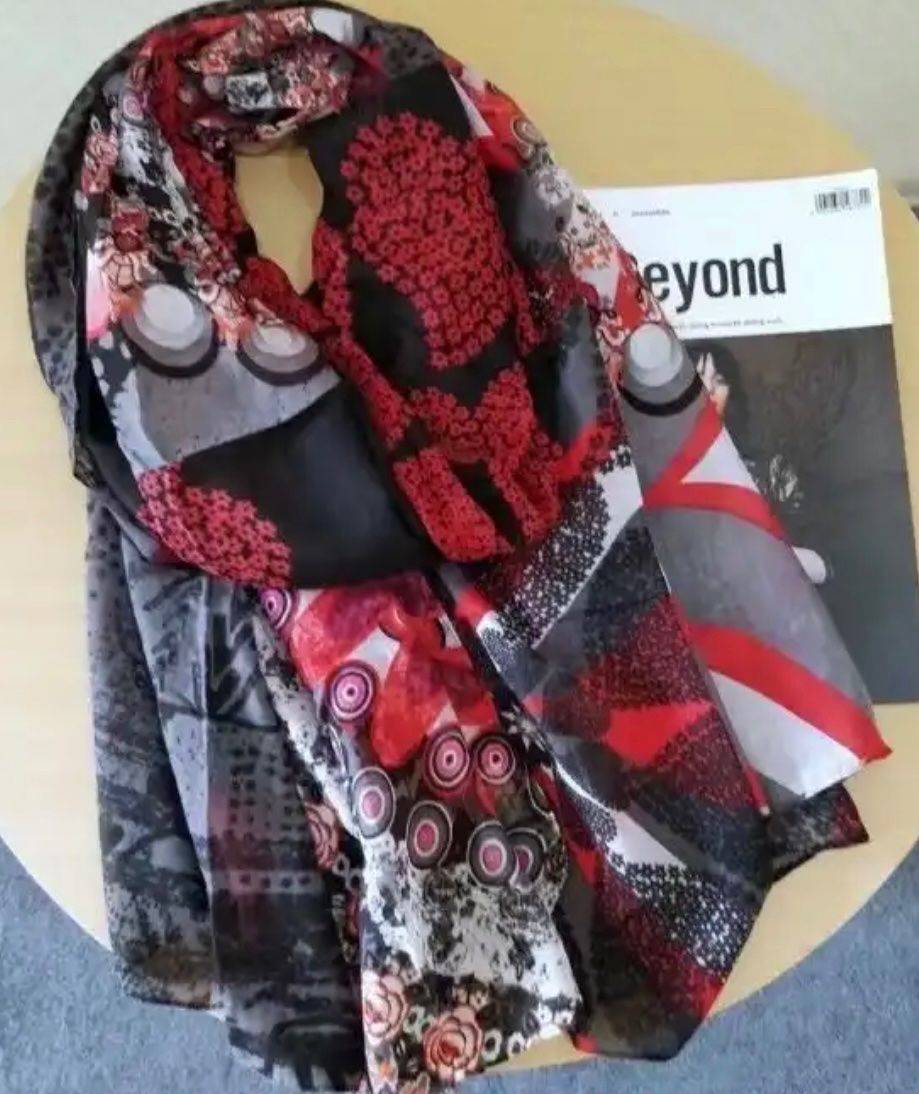 Foulard & Sciarpe: Desigual Schals – Nuovo (secondo la descrizione) da Birmenstorf AG venduto da BMW.M5 1
