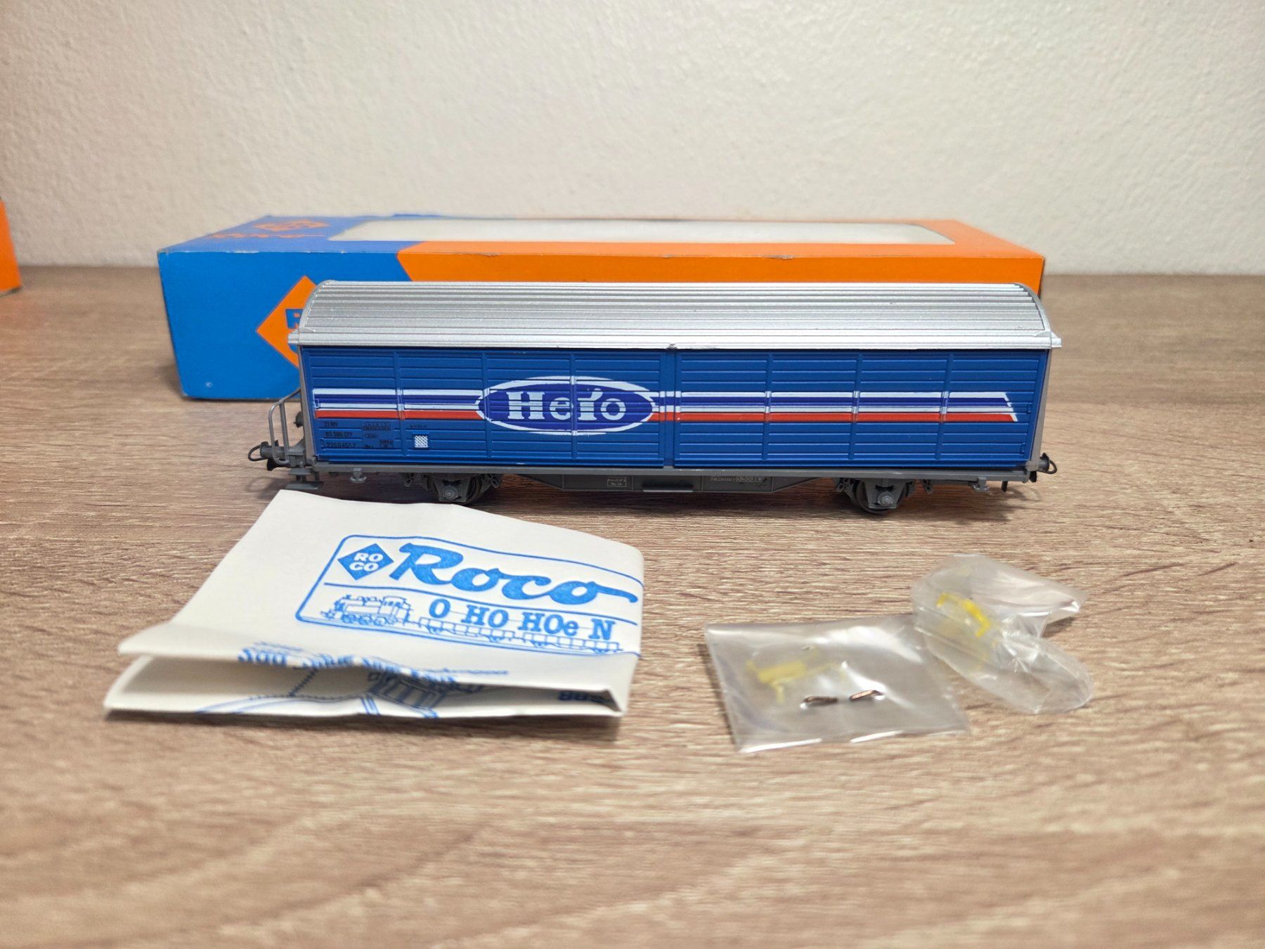 Roco Modellini di ferrovie: Roco 4341B Güterwagen Hero SBB H0 – Nuovo e nell'imballaggio originale da St-Aubin-Sauges venduto da Lo_Go 5