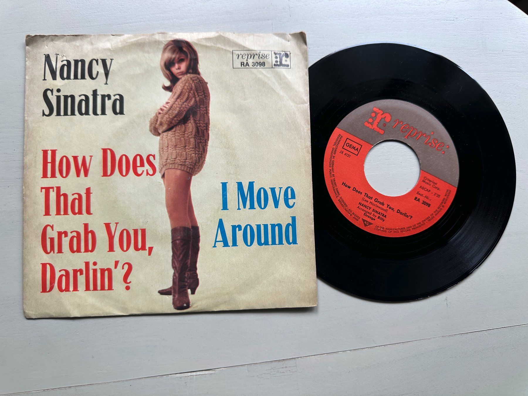 Dischi in vinile: NANCY SINATRA tolle Single How does that grab you Darlin' ? – Usato da Basel venduto da Partridge