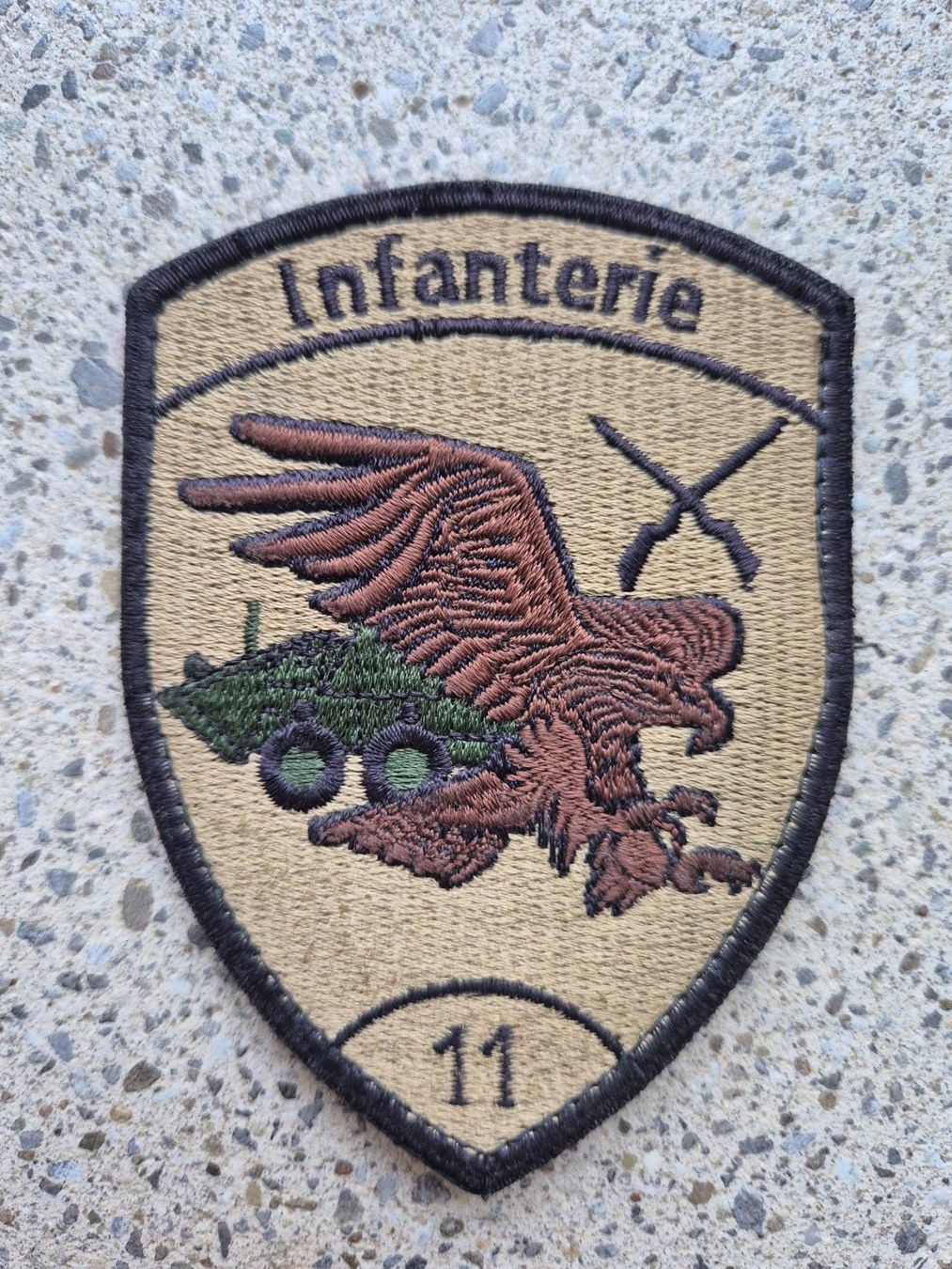 Schweizer Armee Placchette & Badge: *** Badge Infanterie 11 mit klett *** – Usato da Riedholz venduto da fr_sIruP