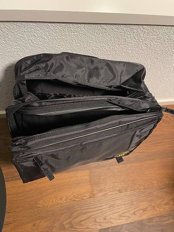 Zaini: FCB Rucksack/Schultasche, neu – Usato da Füllinsdorf venduto da Minwagip 3