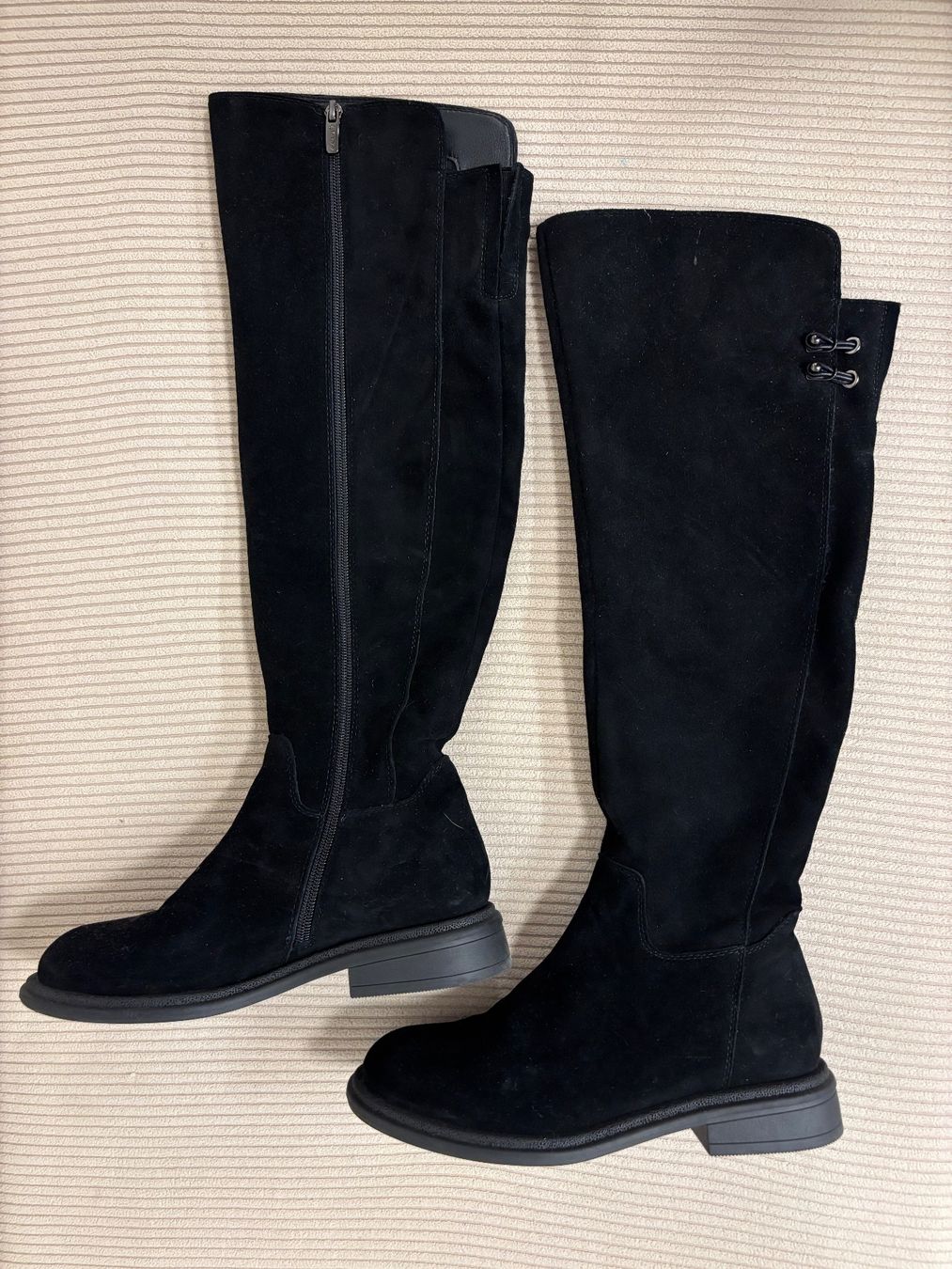 Scarpe da donna: Bottes hautes en cuir 37 – Nuovo (secondo la descrizione) da Neuchâtel venduto da dum_5xby 3