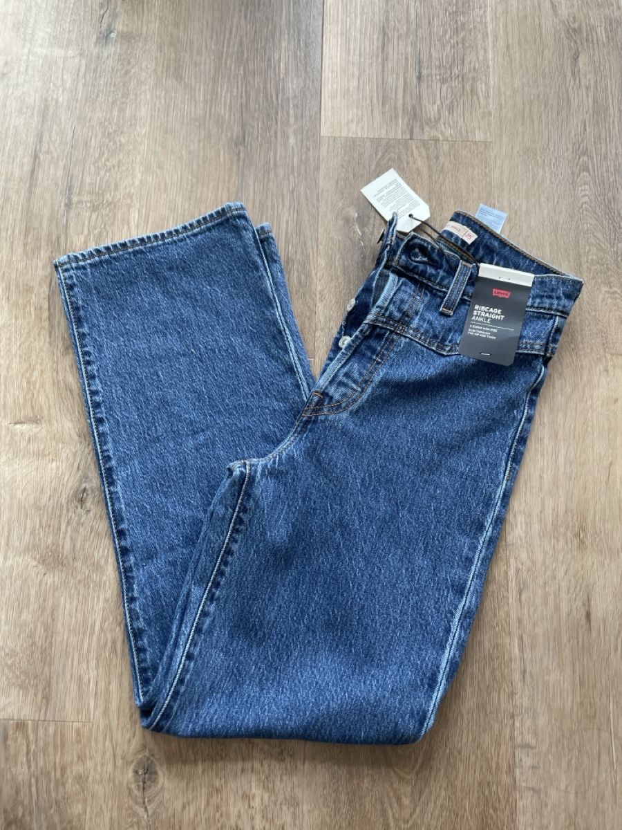 Levi's Jeans: New Levi’s jeans – Nuovo e nell'imballaggio originale da Zürich venduto da bkaszas