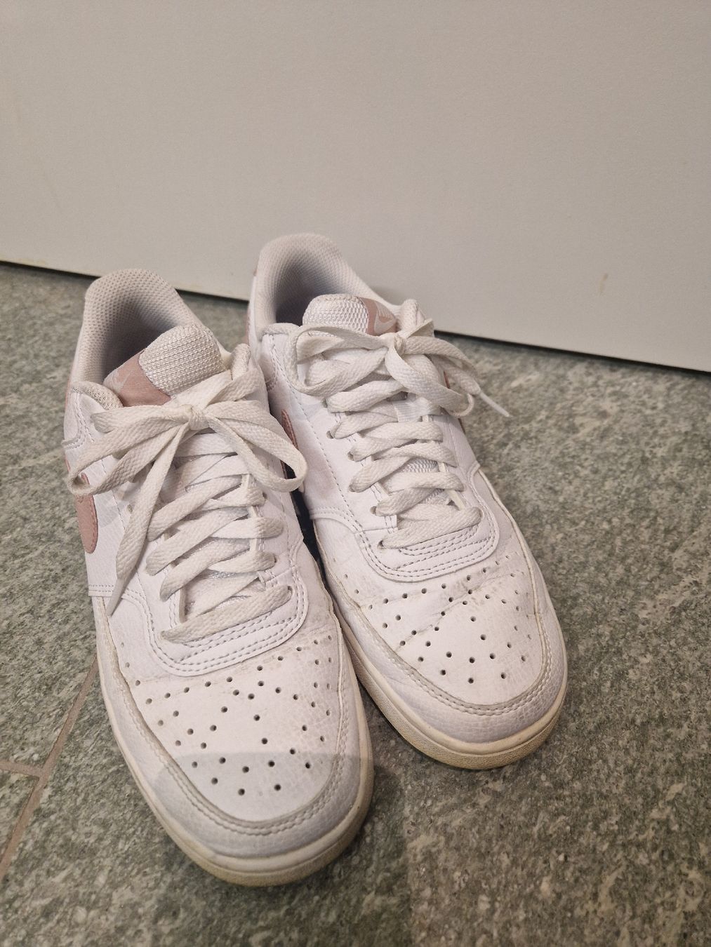 Nike Scarpe da donna: Nike Turnschuhe – Usato da Glattfelden venduto da Ivana5288 1