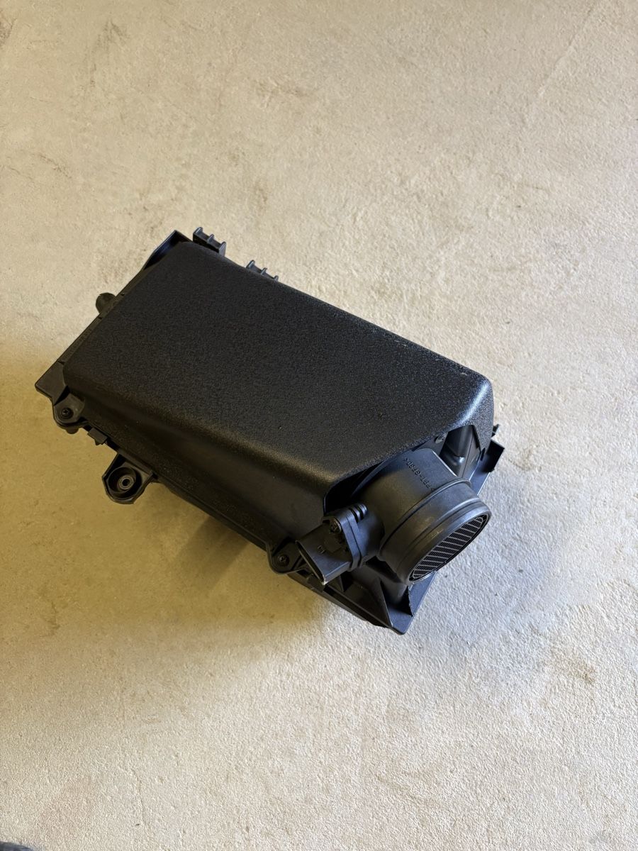Audi Toutes les pièces auto: Luftfilterkasten VW/Audi 1.8T – D'occasion à Madiswil par Ivan1706