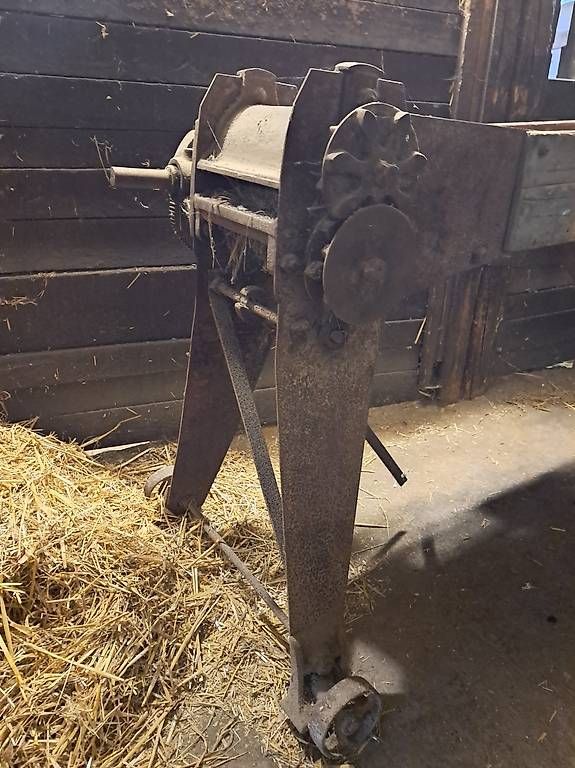 Tous les outils: Alte Strohpresse – Défectueux à Oberweningen par tiffany_6.0 1