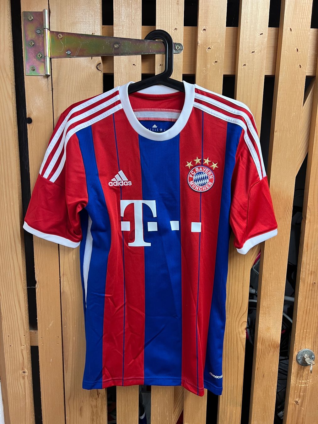 Adidas Canottiere & Pantaloni: FC Bayern München Heimtrikot Müller – Usato da Cully venduto da DealerPrice 1