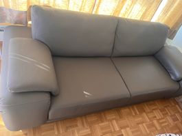 Kunst Ledersofa grau 3-Sitzer in sehr gutem Zustand