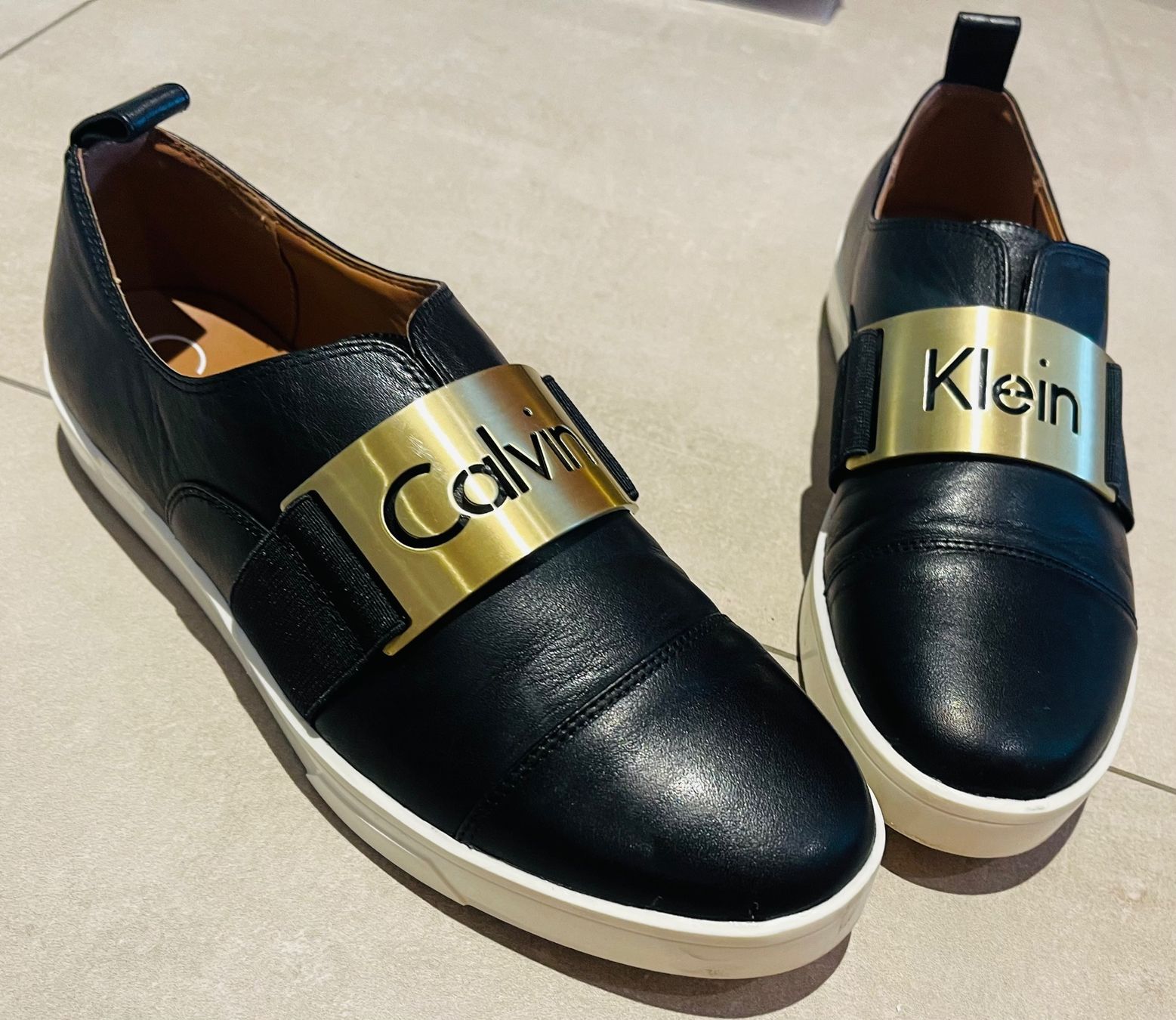 Calvin Klein Scarpe da donna: Damen Leder Schuhe  Calvin Klein grosse 40 – Usato da Leibstadt venduto da Ukrainelvivvorever 2