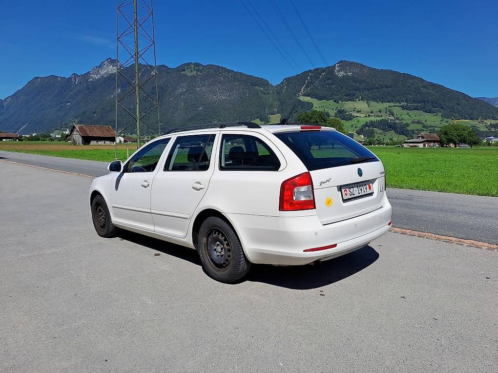 Autos: Skoda Oktavia 1.2 TSI -- frisch ab MFK -- – Gebraucht aus Schwyz von BIELEA5 3
