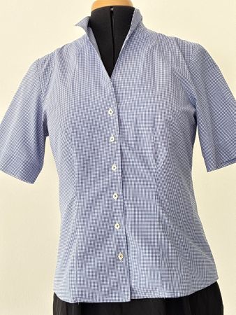 Kurzarm Kelchkragen-Bluse vom British Shop Gr 40