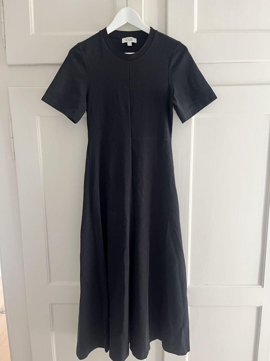 Cos Vestiti: COS Kleid Gr. S Schwarz – Nuovo (secondo la descrizione) da Kilchberg ZH venduto da rik_kdl9 3