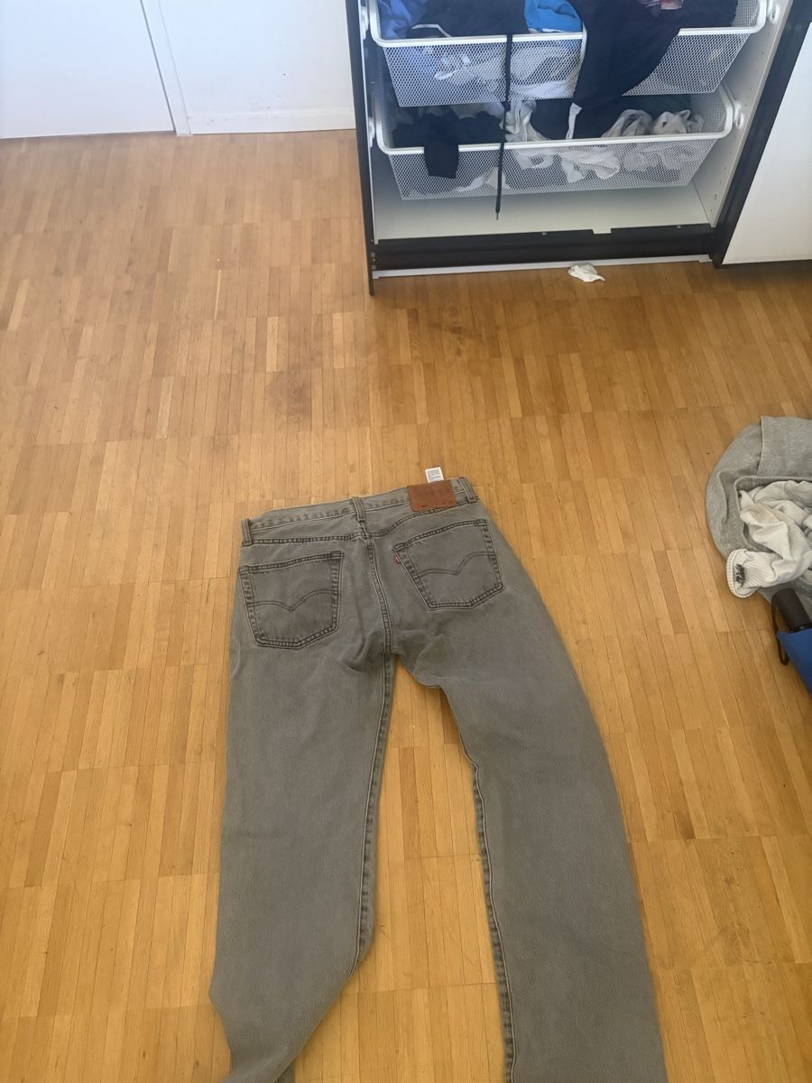 Levi's Jeans: Levi's 501 32x32 – Usato da Zürich venduto da Midaspavia 1