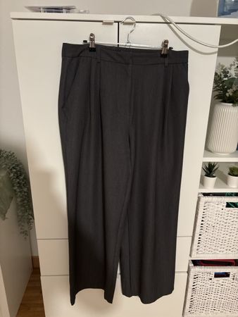 Stoffhose weit geschnitten dunkelgrau guter Zustand