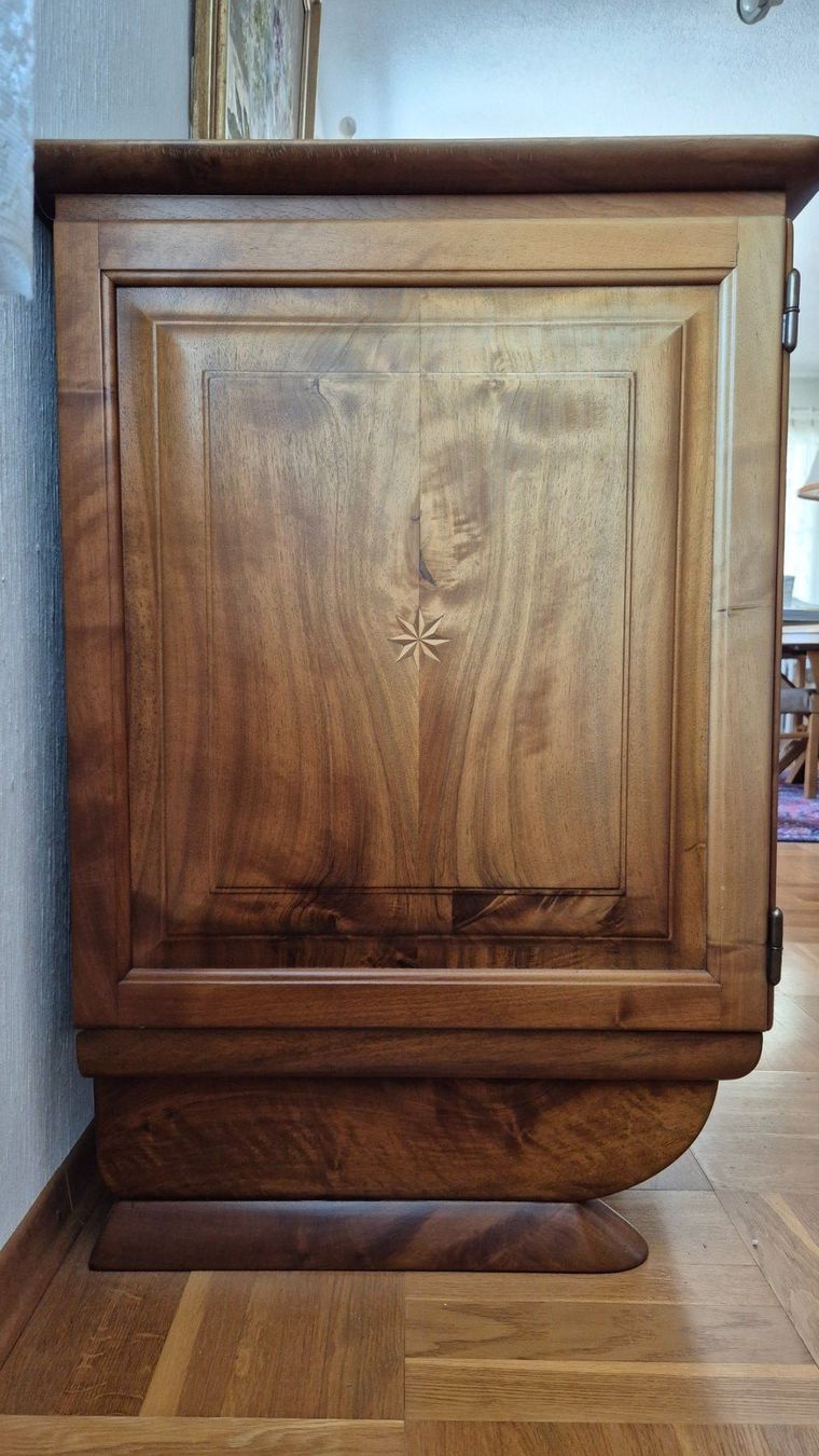 Buffets: Antikes Nussbaum Buffet ca. 100 Jährig – D'occasion à Neftenbach par Nefti 2