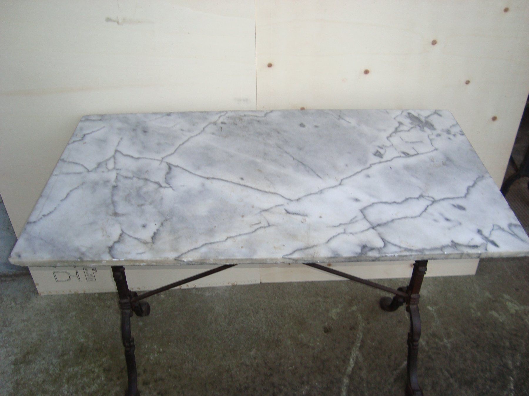 Tables: Marmortisch – D'occasion à Walzenhausen par Totenkopf0 1