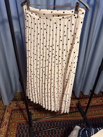 Jupe plissée Blue Sand à pois beige et noir taille M