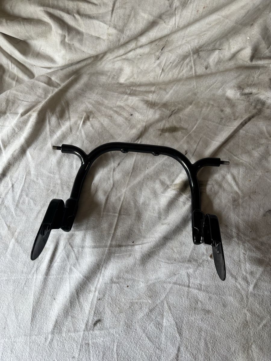 Harley-Davidson Tutti i ricambio per moto: Harley Davidson Kenzeichen u Blinkerverlegung Halter – Usato da Schötz venduto da Harley35 2