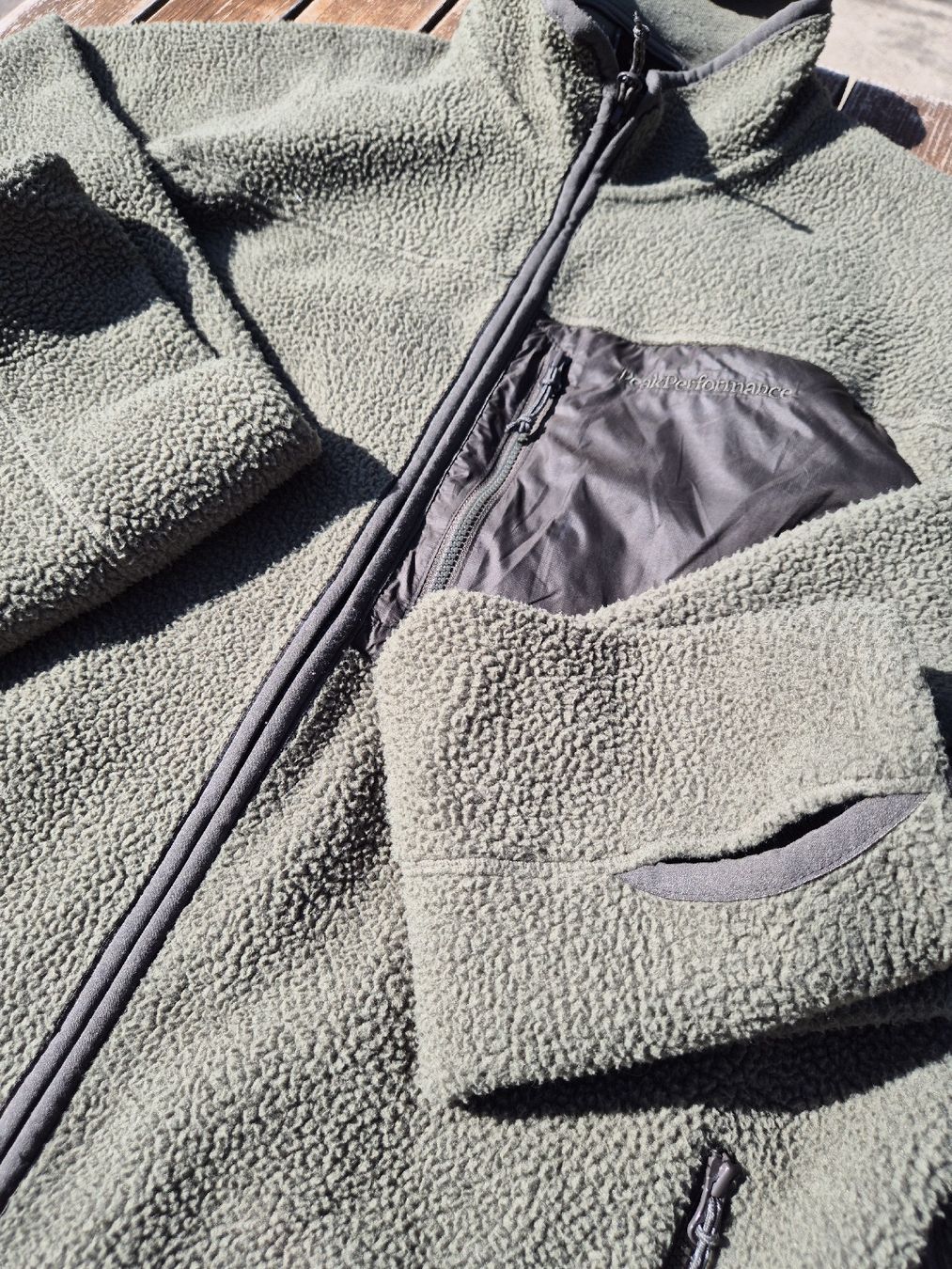 Peak Performance Pulls & Sweat-shirts: Peak Performance Naturush Pile Jacket – D'occasion à Zürich par Loboso 4